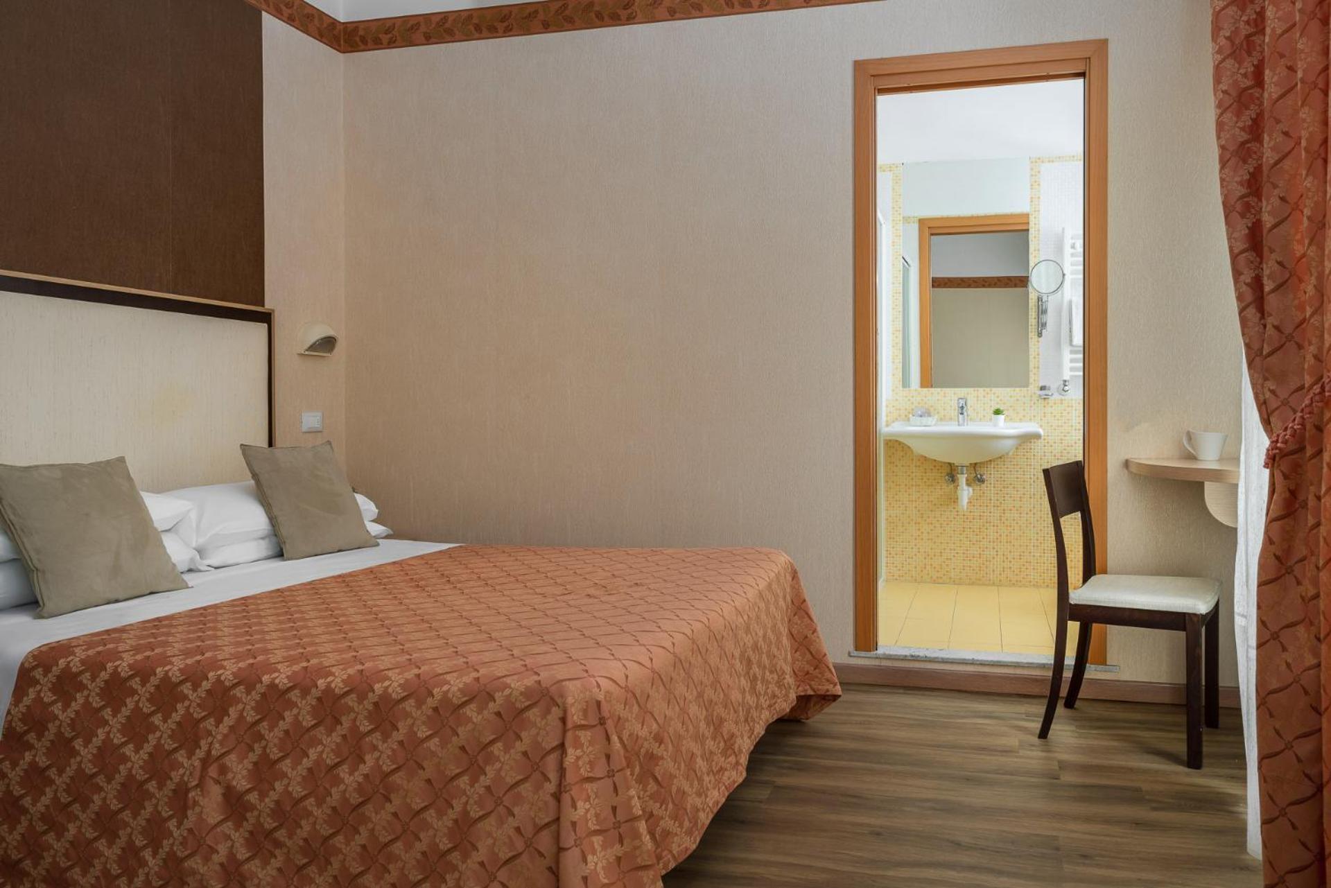 Hotel Rondinella E Viola Rimini Room photo